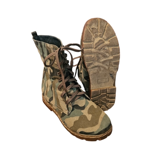 Carrini Ca Collection Women's Green Camo Army Fashion Boots Size 10 - Picture 7 of 8